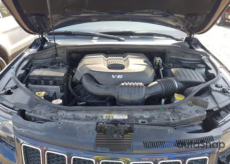 2015 Jeep Grand Cherokee Overland из США, поврежденный, VIN 1C4RJFCG7FC956504